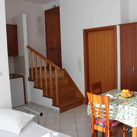 Pile Apartments 3 Omiš Eksteriør bilde